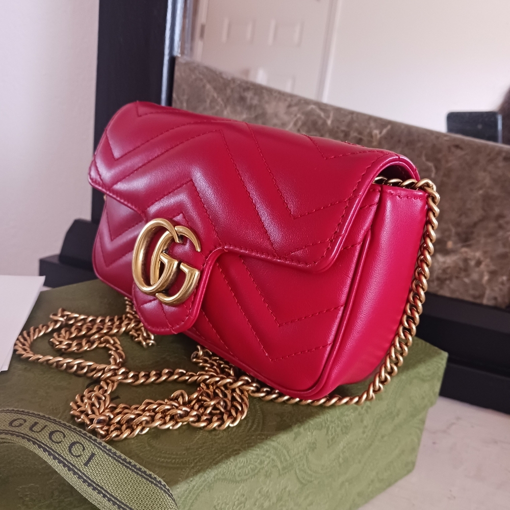 Gucci‎ GG Marmont Matelasse Super Mini Leather Bag